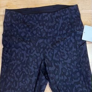 Lululemon Pace Rival HR Crop 22” Size 4 - Foundation Camo Black / Coal NWT